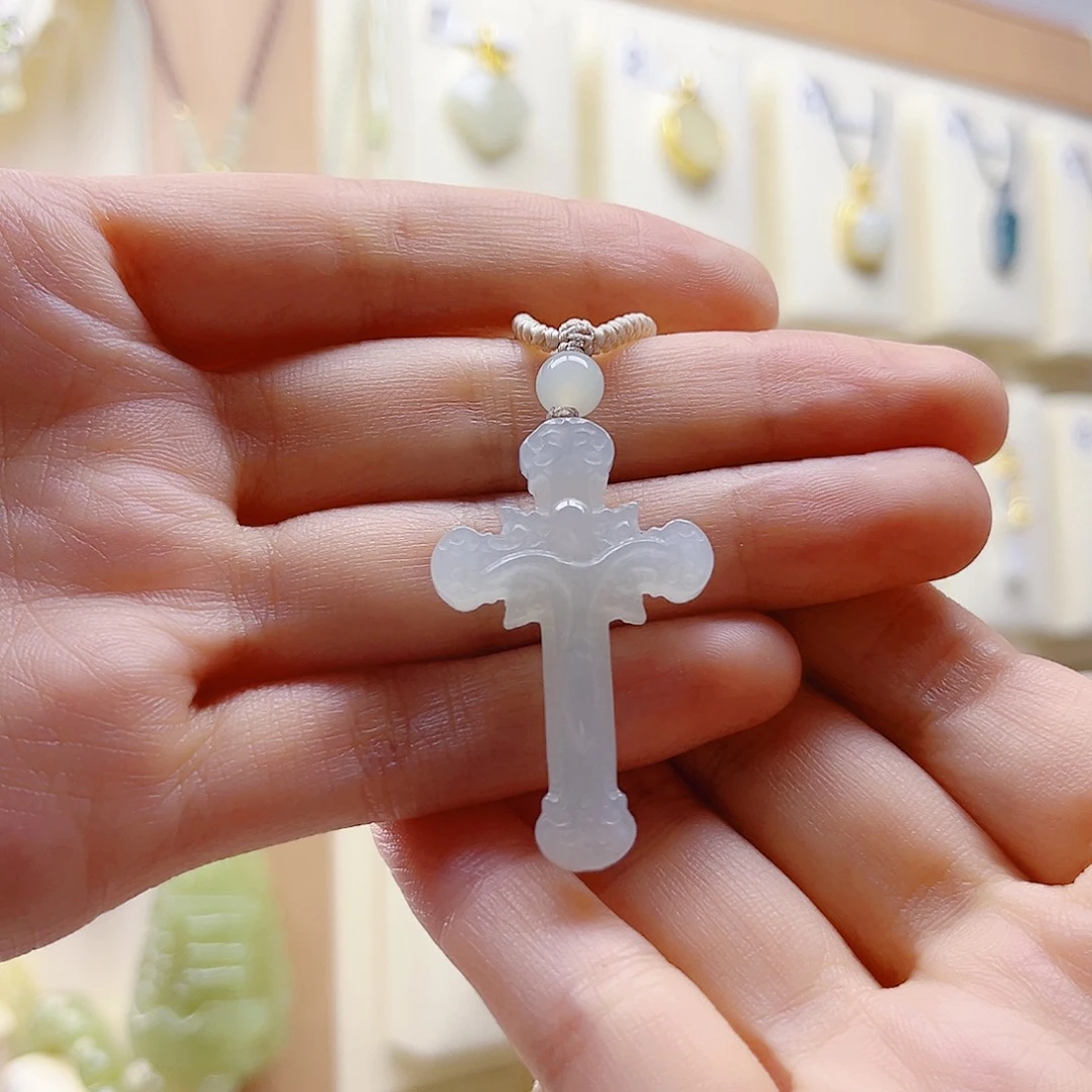 诛***邪和田玉未镶嵌吊坠(赠链)