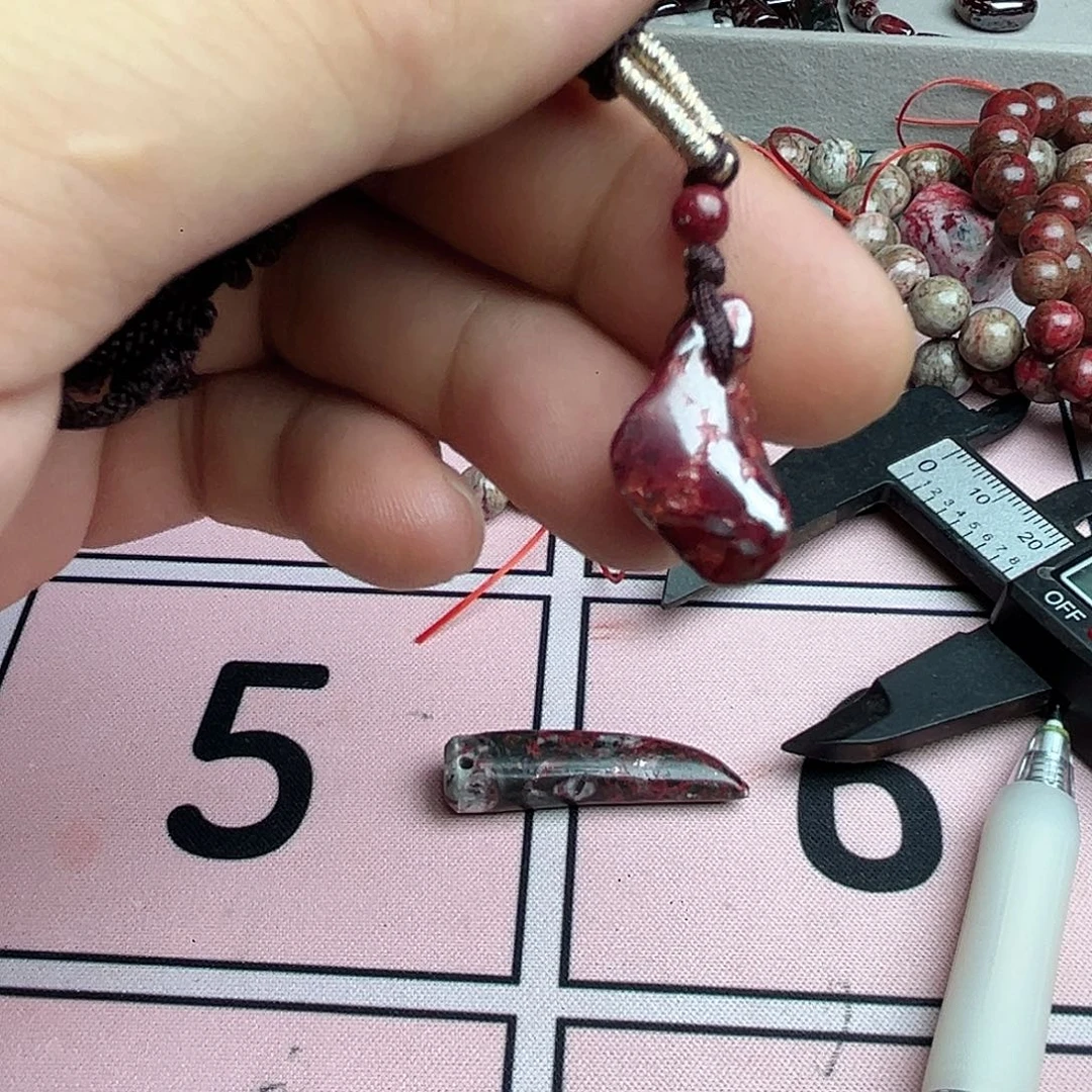 紫砂天然朱砂辰石吊坠