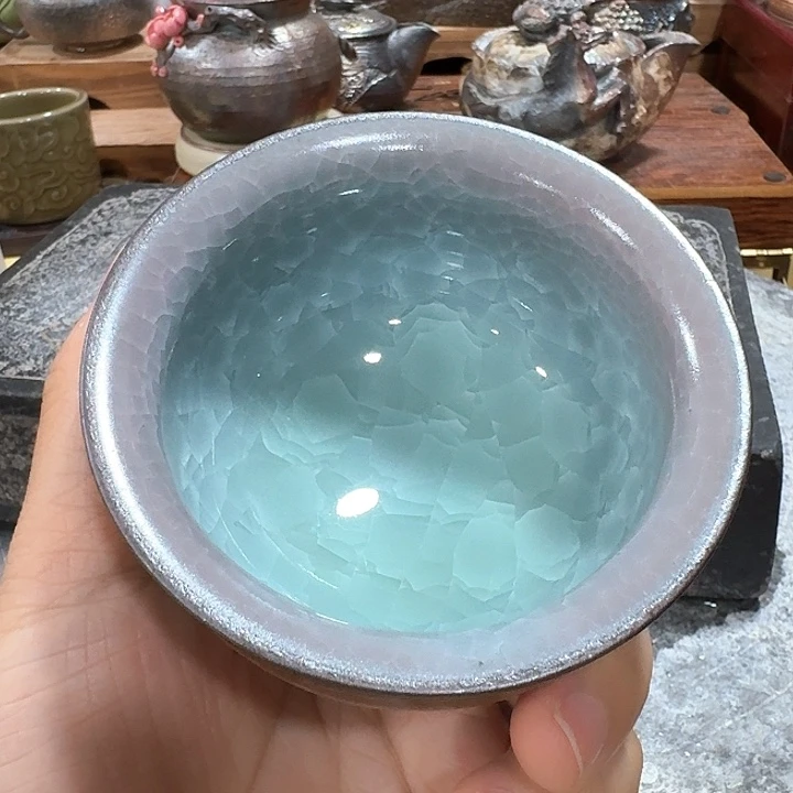 主人杯一个，瓷。。品茗瓷