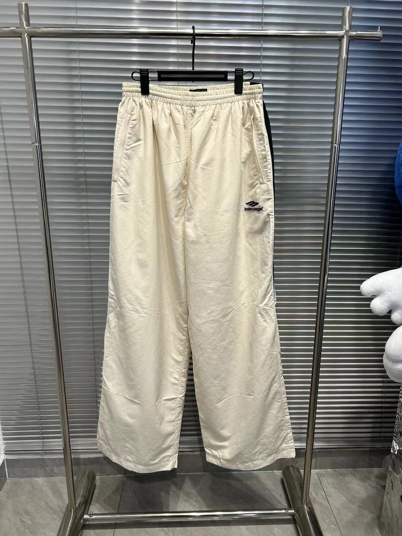 Balenciaga 2023最新爆款 3b字母刺绣logo黑色拼接白色运动裤 m码