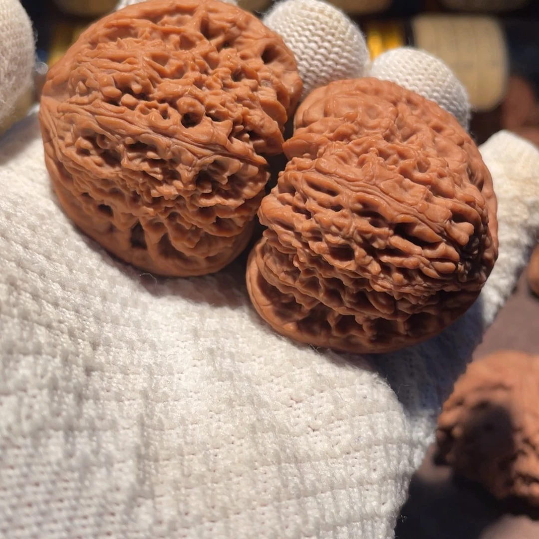 文玩核桃把件47三角拉丝球疆