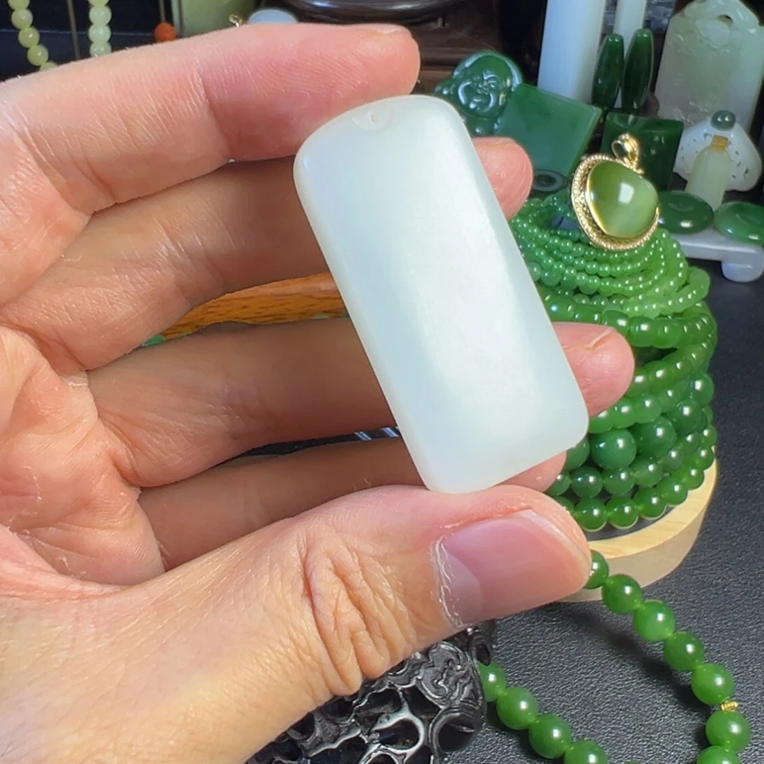 和田玉（碧玉）未镶嵌颈饰