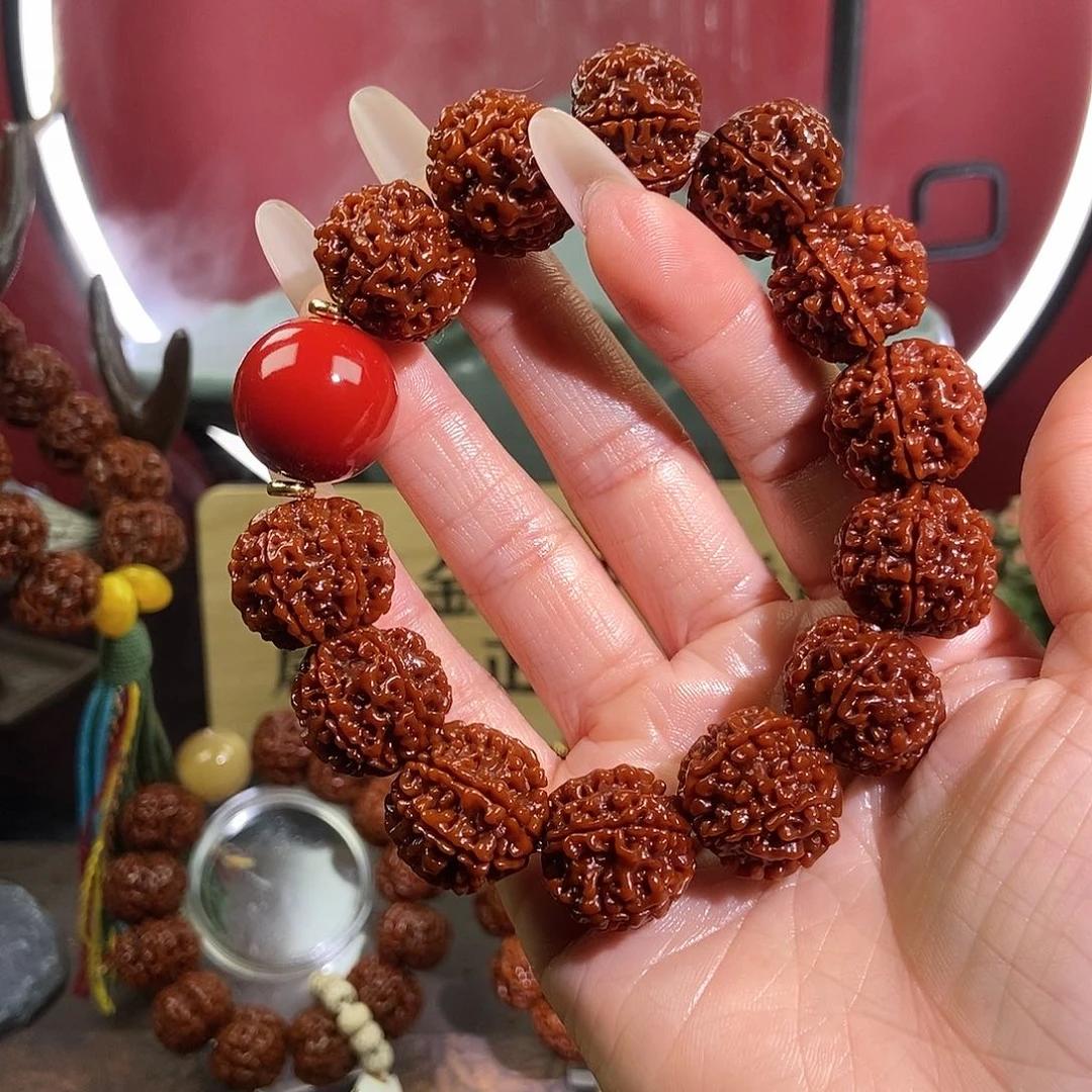 金刚菩提吊坠620红。