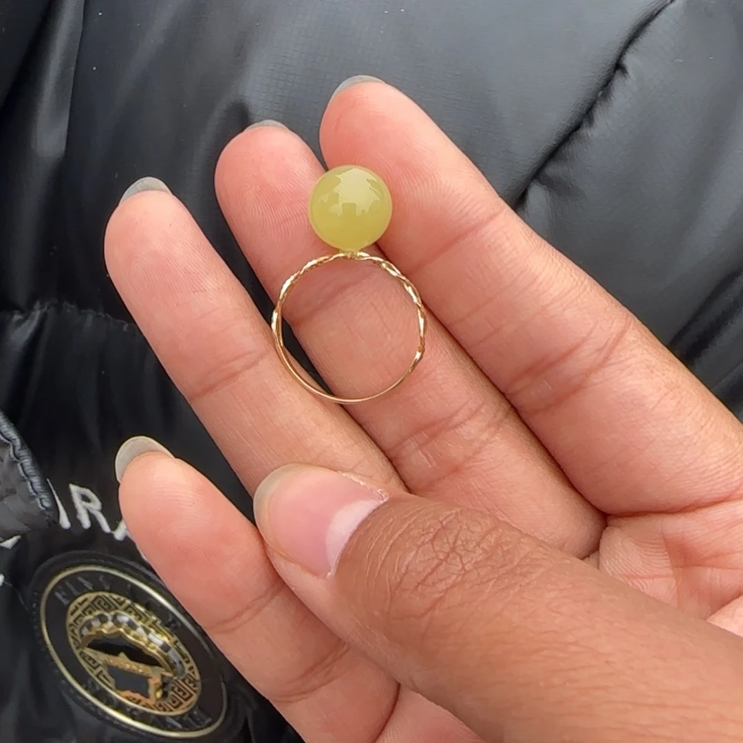 和田玉戒指18K金镶嵌柠****道