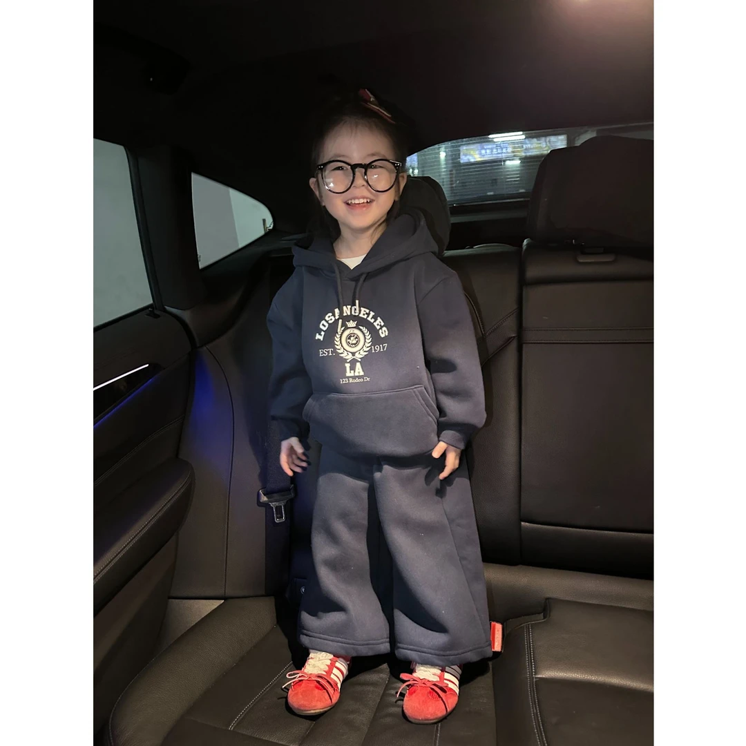 壹妈韩版童装女童加绒套装秋冬洋气儿童时髦休闲字母连帽卫衣卫裤