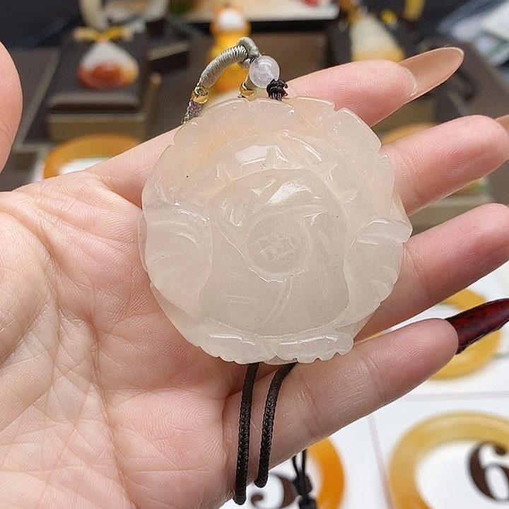 石英质玉（黄龙玉）未镶嵌吊坠