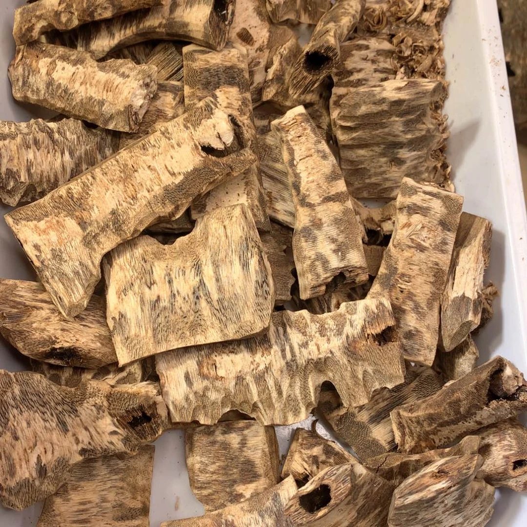 沉香碎屑沉香镂**凉奇楠沉香熏香海南陆河胚68克