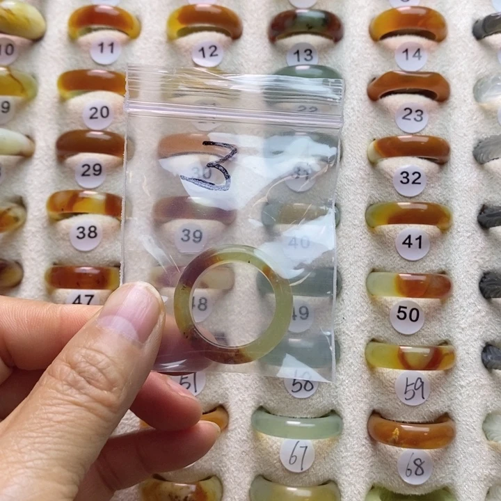 蛇纹石玉未镶嵌手镯洛*