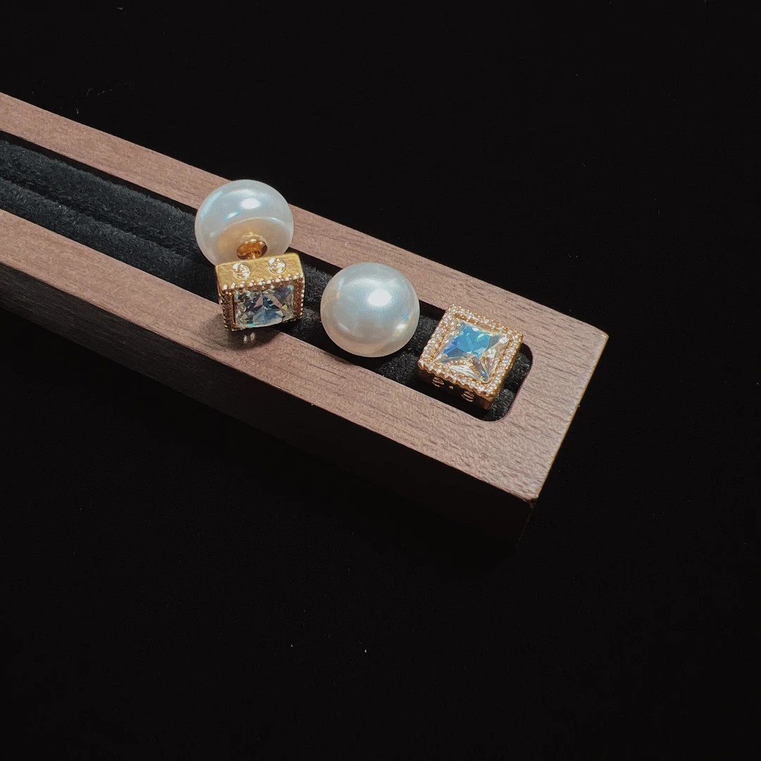 铜合金合成锆石耳饰 【Shinec茶色方糖】B050 两戴茶色方糖珠珠耳饰