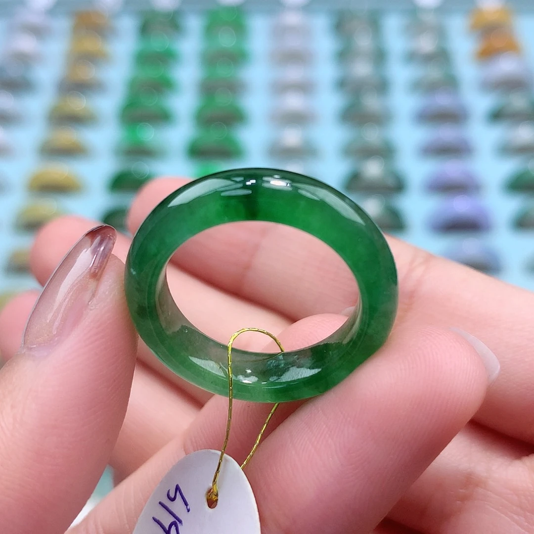 未镶嵌戒指翡翠18圈