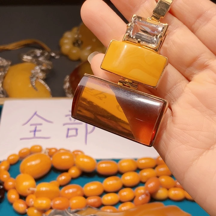杨***燕琥珀颈饰银S925镶嵌波兰设计款琥珀蜜蜡