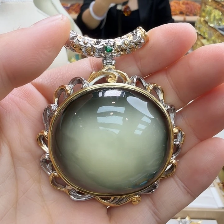 琥珀未镶嵌珠宝奇石