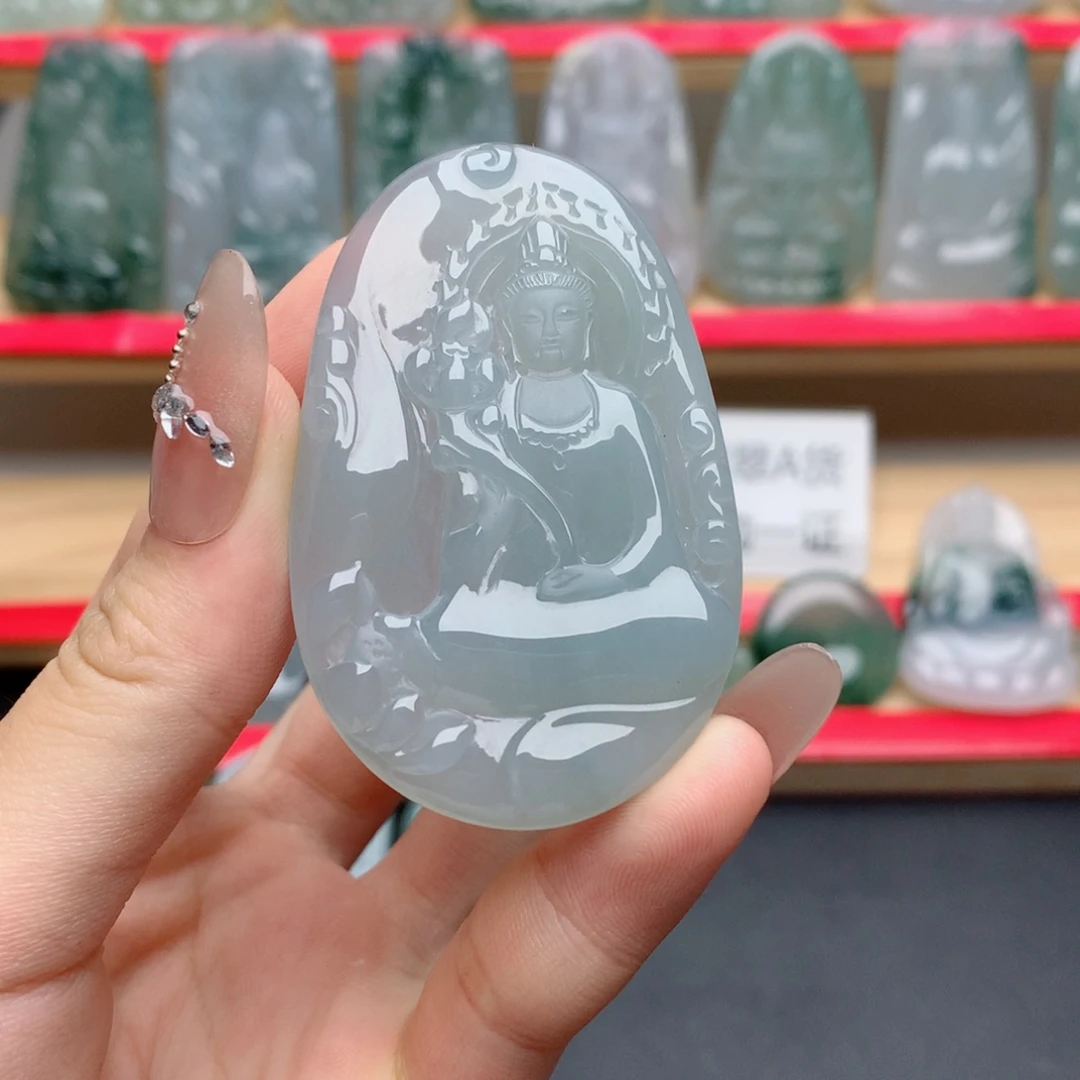 翡翠未镶嵌颈饰素衣