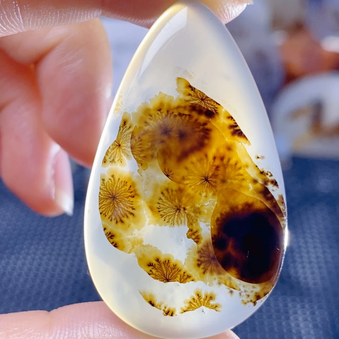 玛瑙/玉髓未镶嵌珠宝奇石