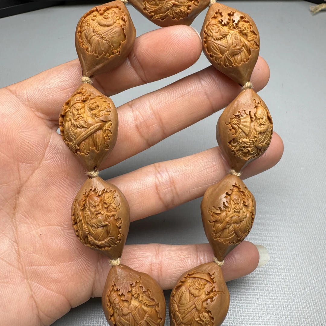 橄榄核雕 2.1尺寸浮雕钟馗捉鬼文玩手串