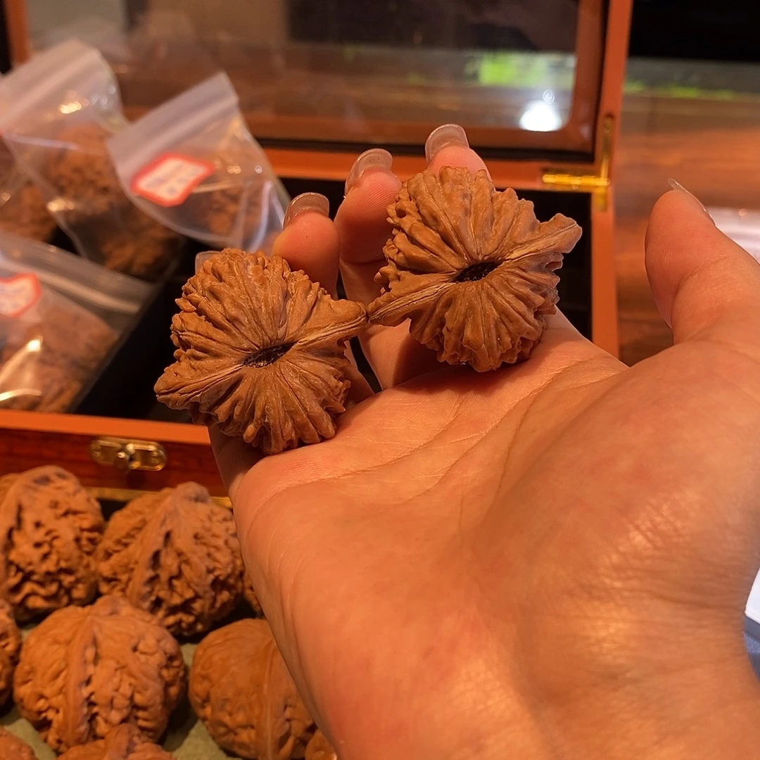 辞****把件文玩核桃四座楼全品白茬