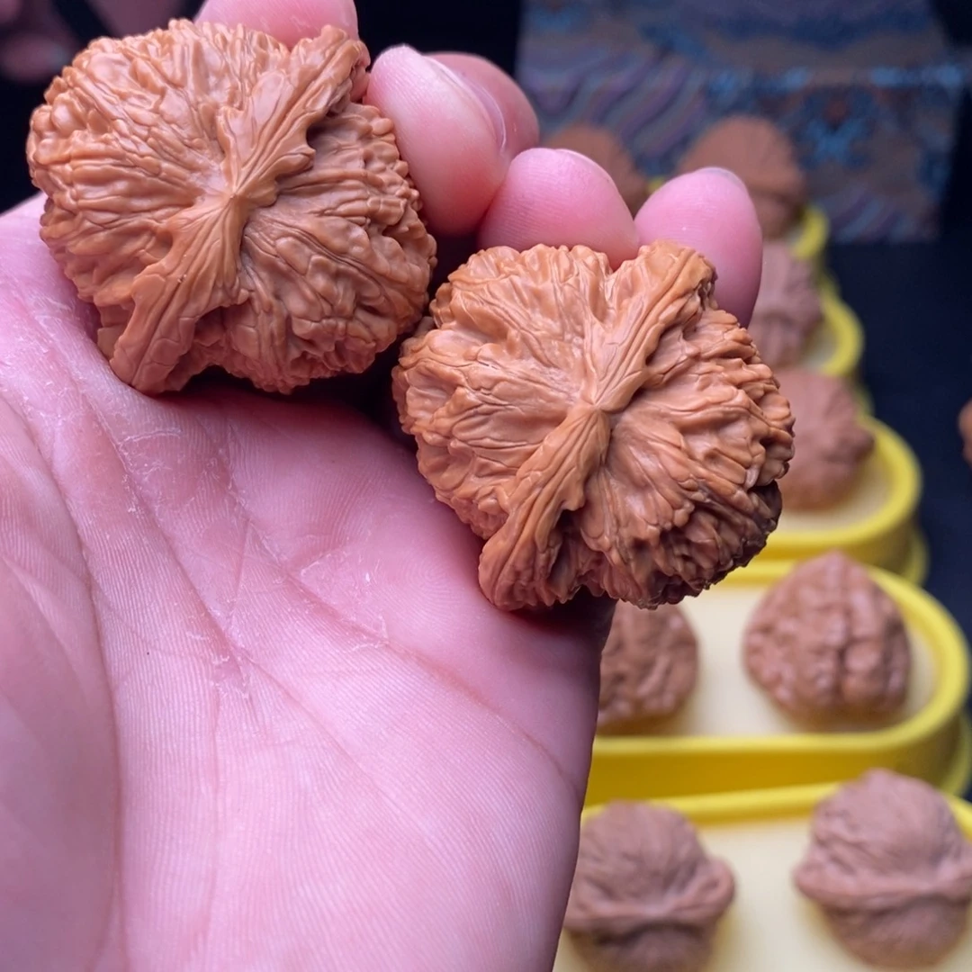 吊坠桃核球白尺寸41
