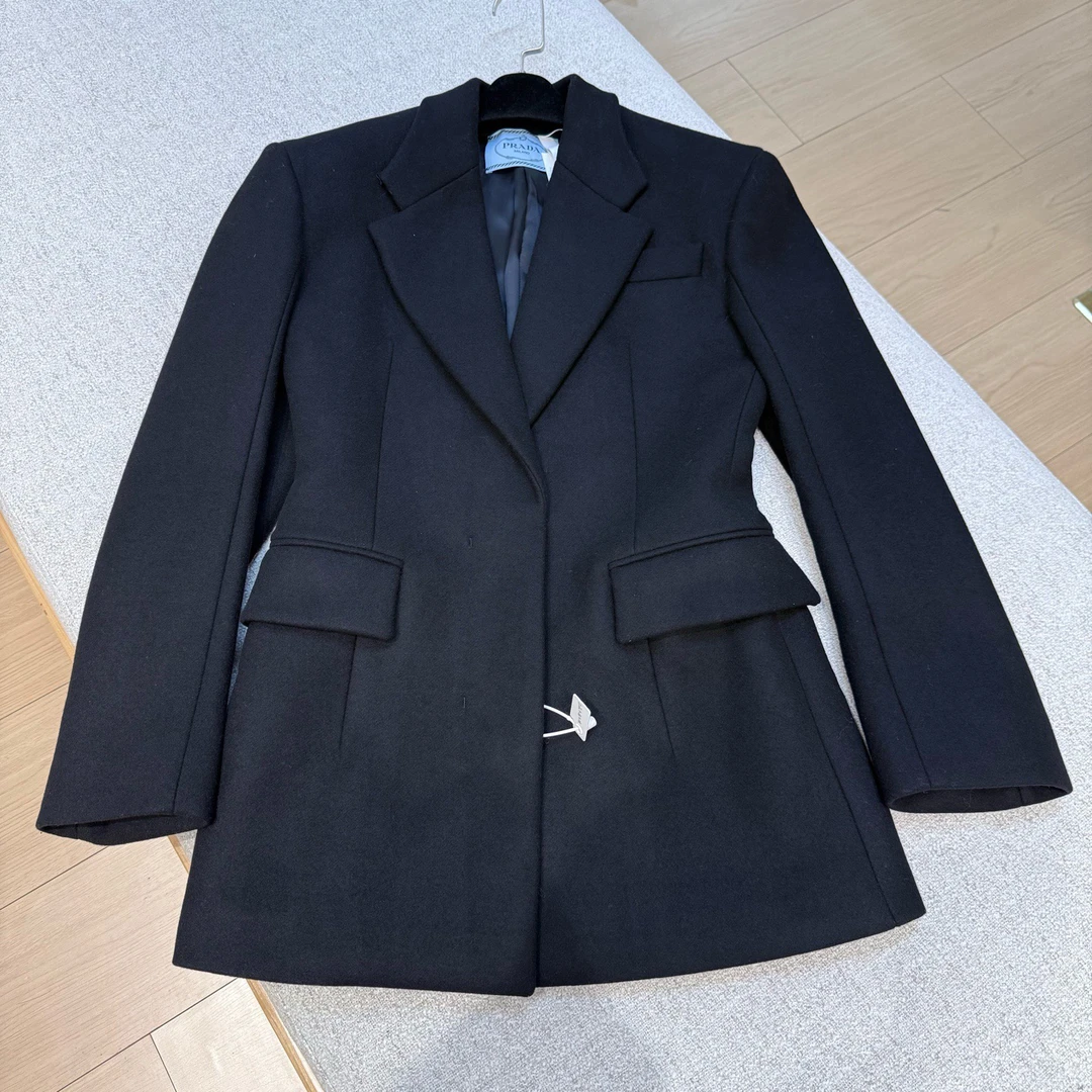 未使用 Prada/普拉达 黑色西装毛呢外套  38码 04594
