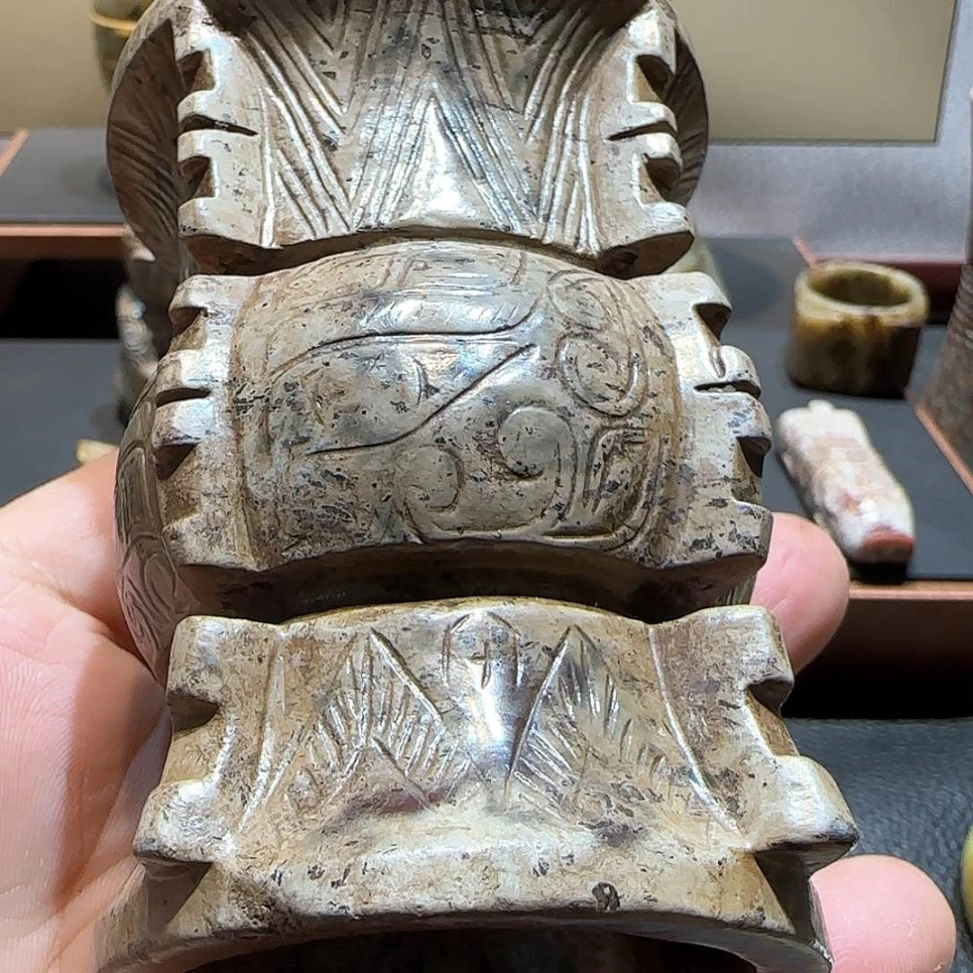 和田玉车挂未镶嵌万*万