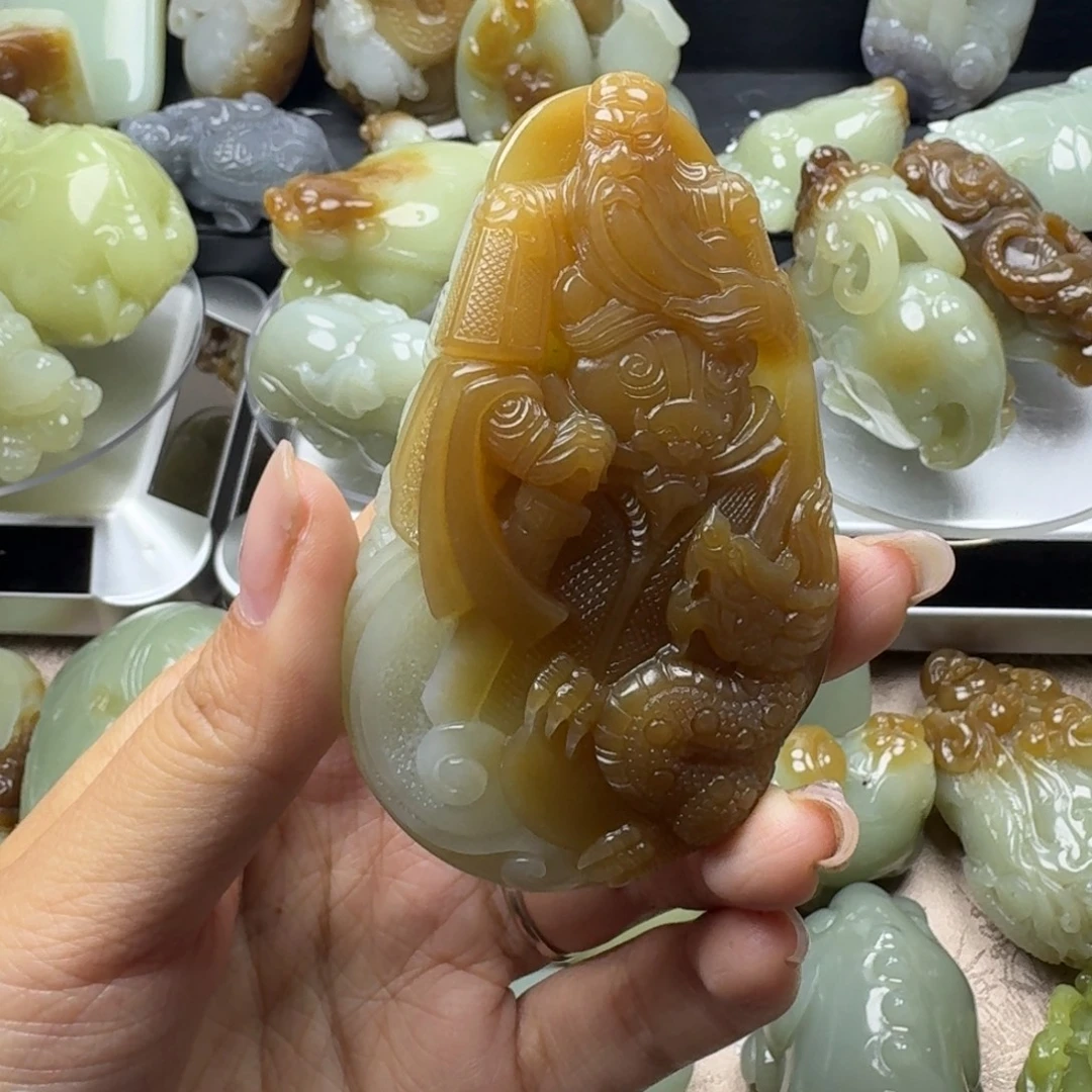 如***叔和田玉未镶嵌把件