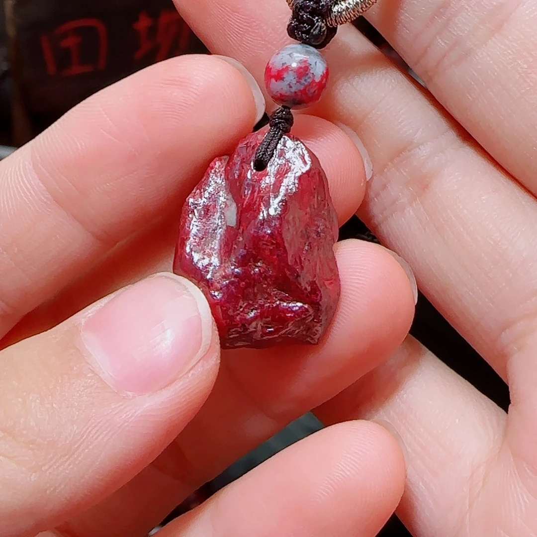 天然辰砂狗头砂吊坠25