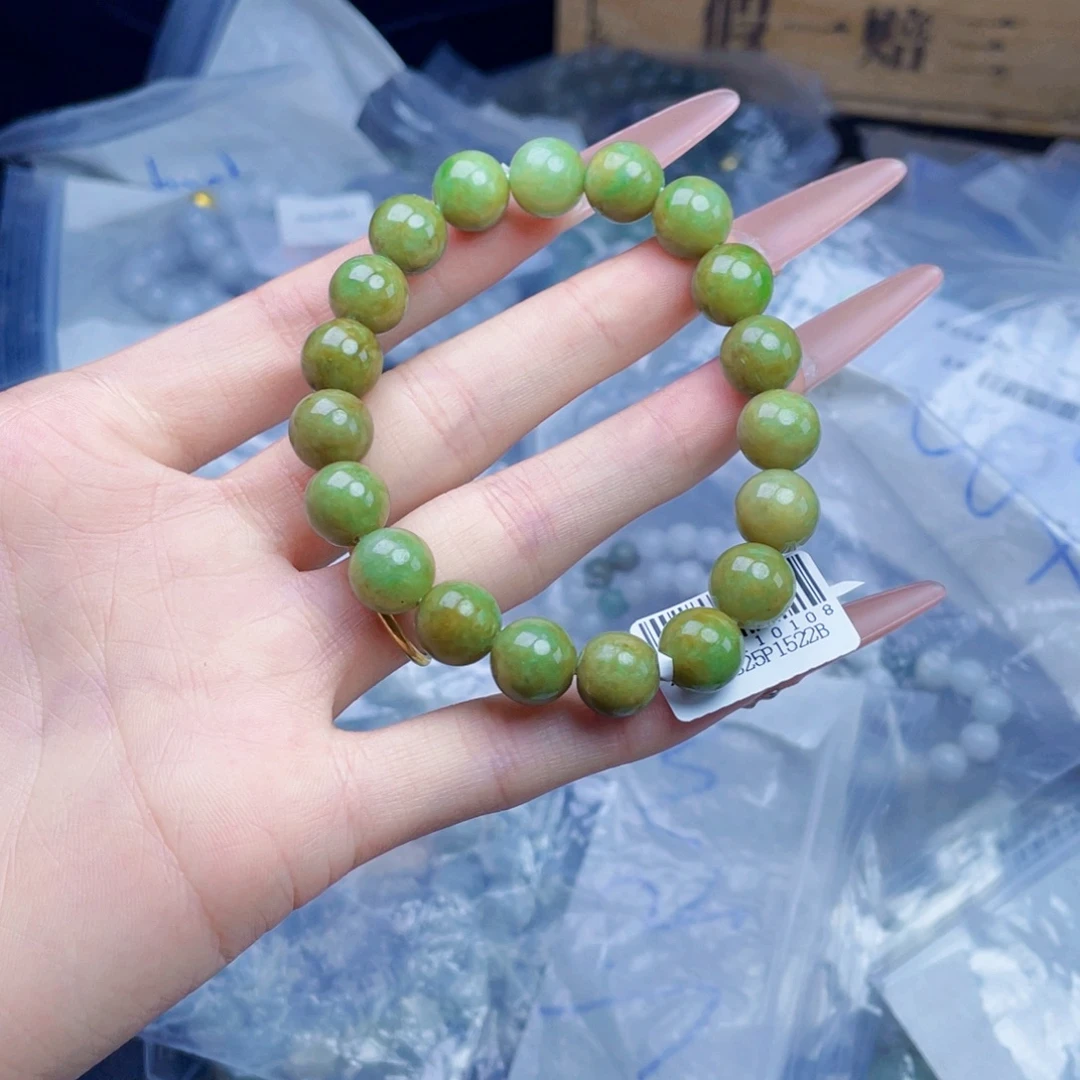 定制翡翠未镶嵌手串