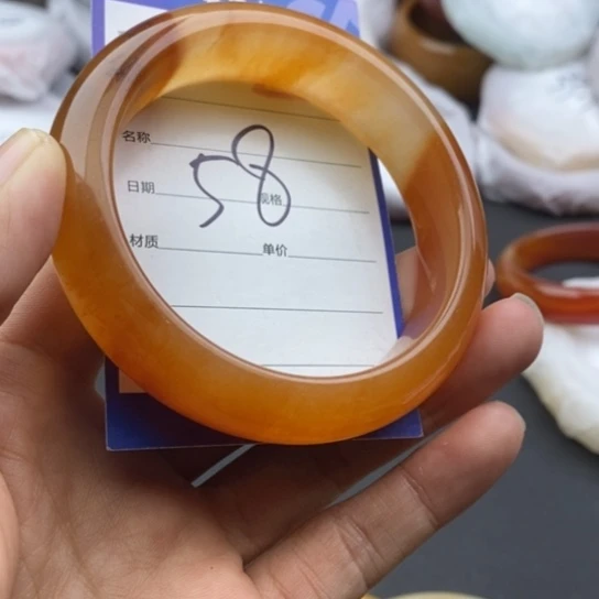 石英质玉未镶嵌手镯