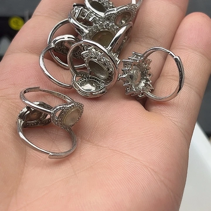 西***西吊坠(赠链)未镶嵌水晶