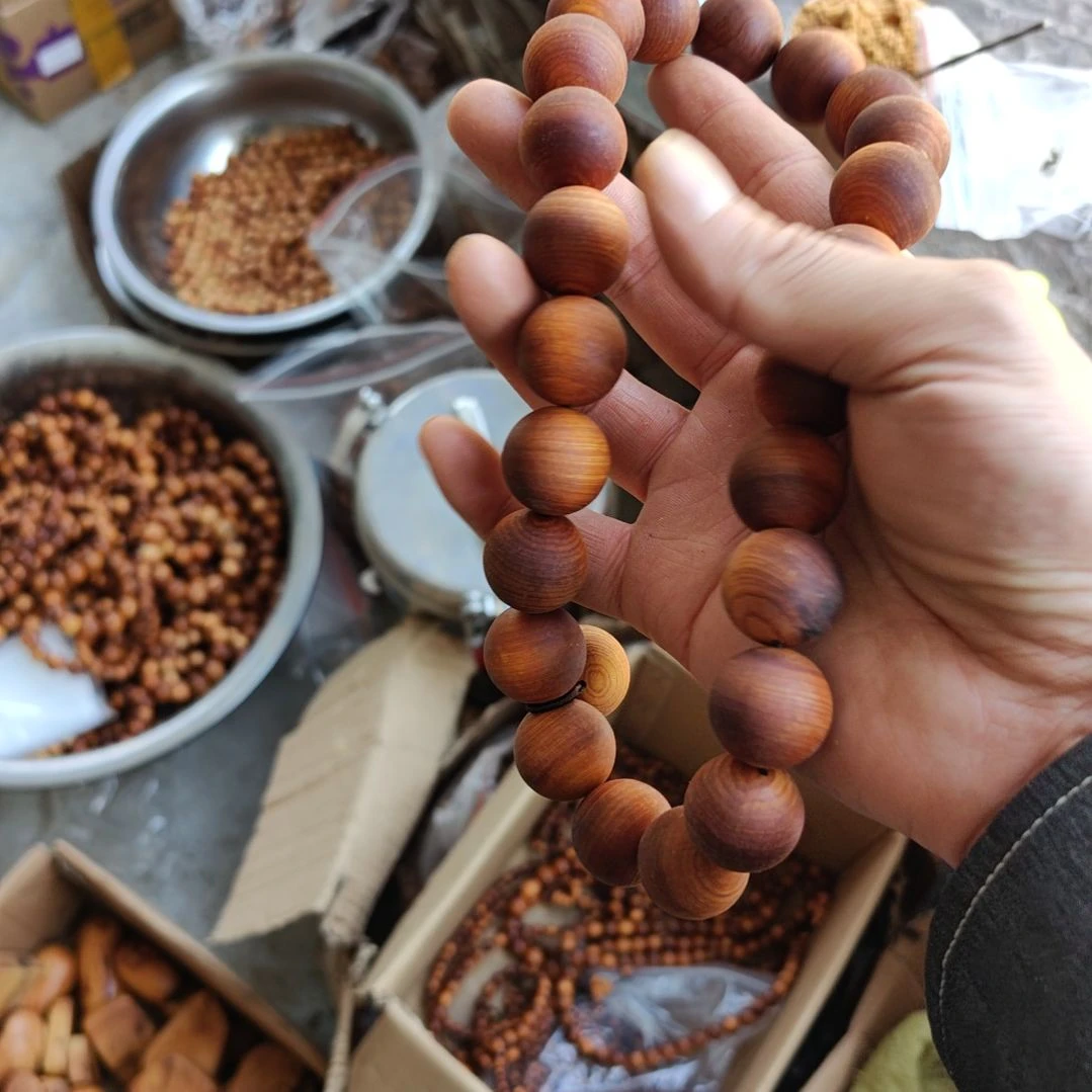 A***72.0毛珠子手持一个黑油陈华料