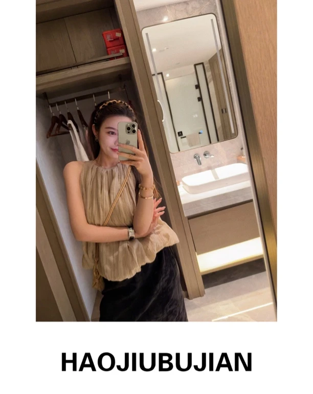 好久不见咖色泡泡褶皱无袖上衣