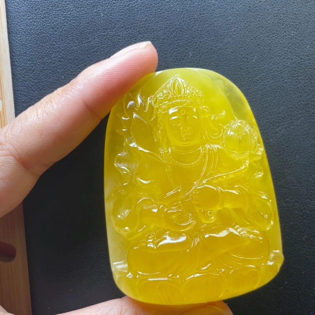 琥珀未镶嵌颈饰天然的琥珀蜜蜡