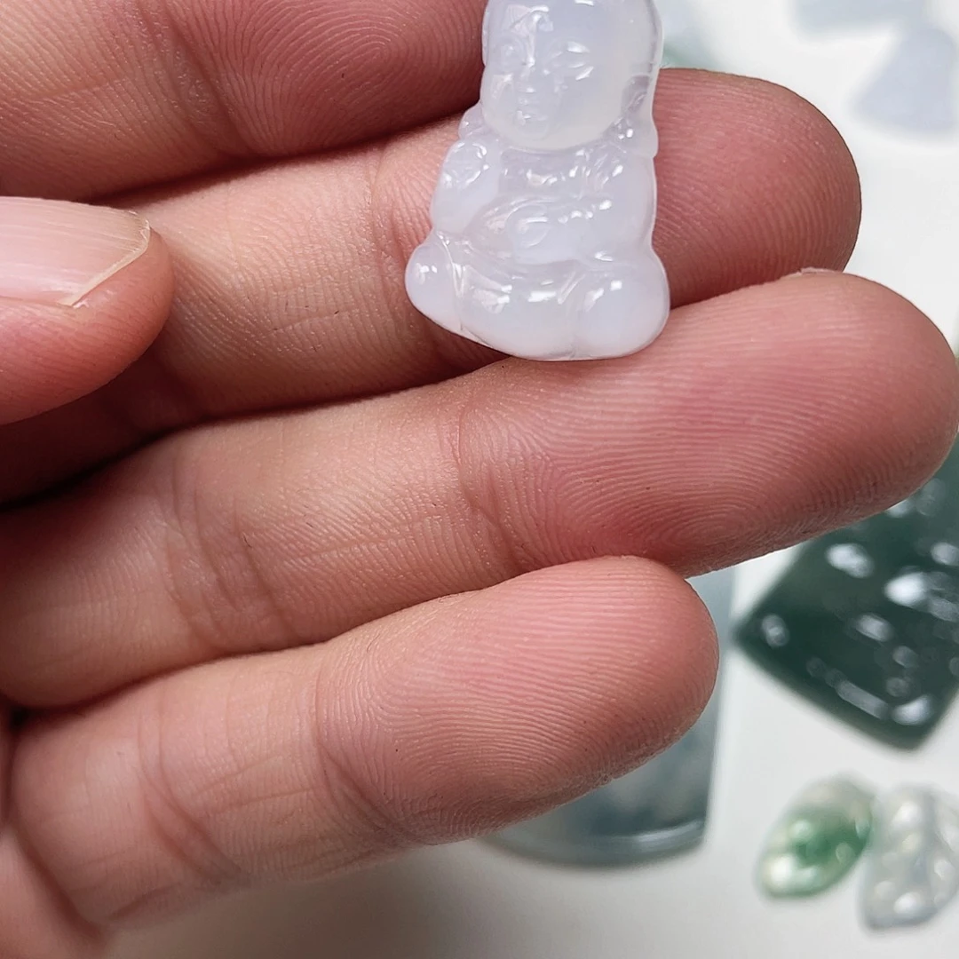 翡翠未镶嵌颈饰翡翠宝宝佛