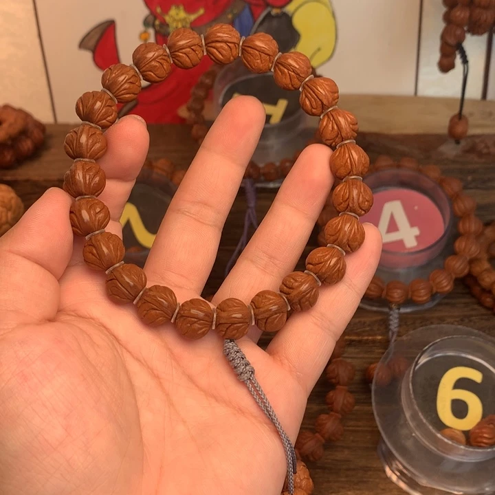 桃核吊坠13玉龙脊手持