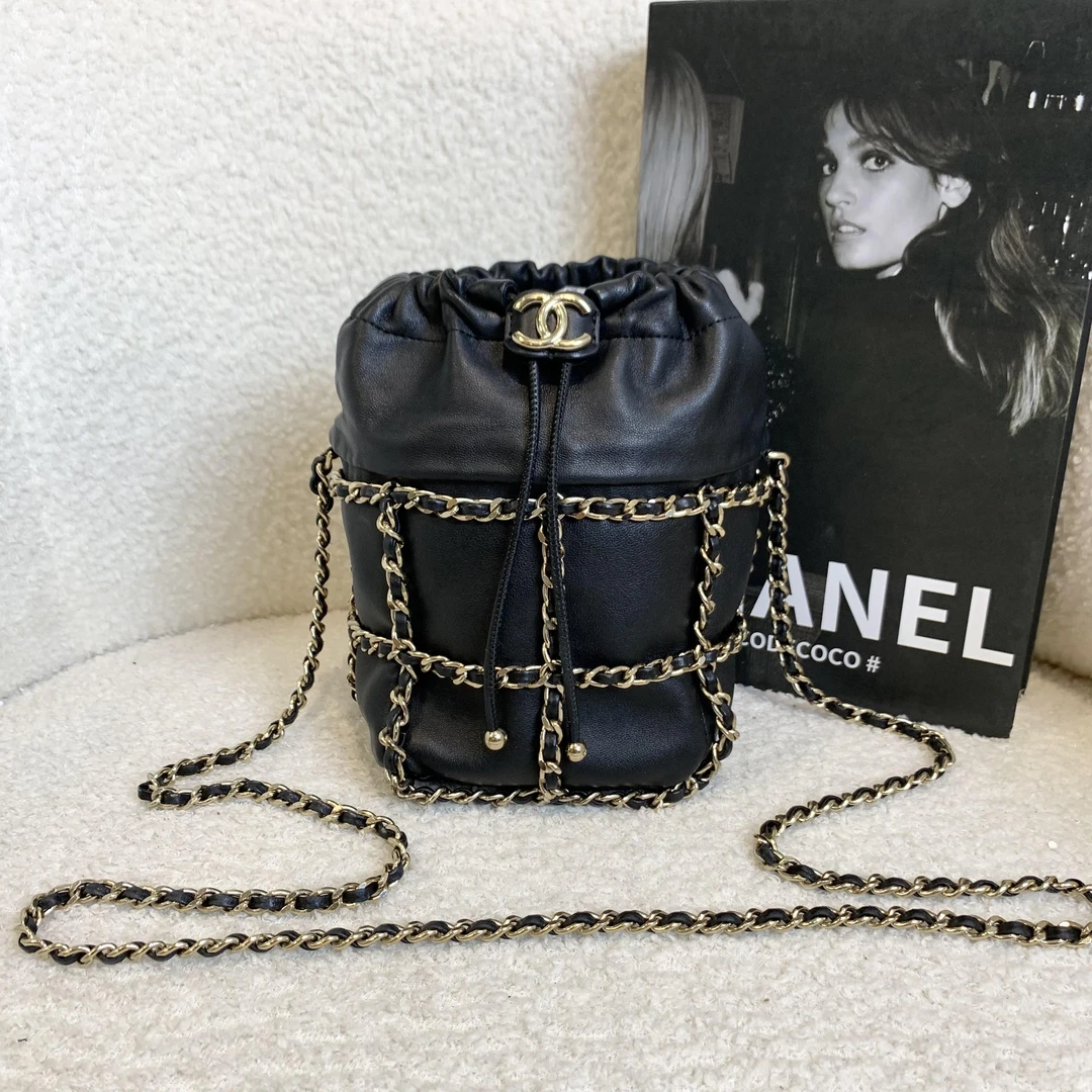 99新 Chanel/香奈儿 壹臻 黑金网格抽绳水桶包mini 30开/51064234
