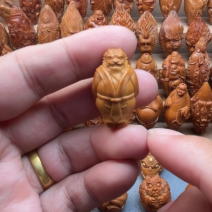 吊坠橄榄核18龙王爷