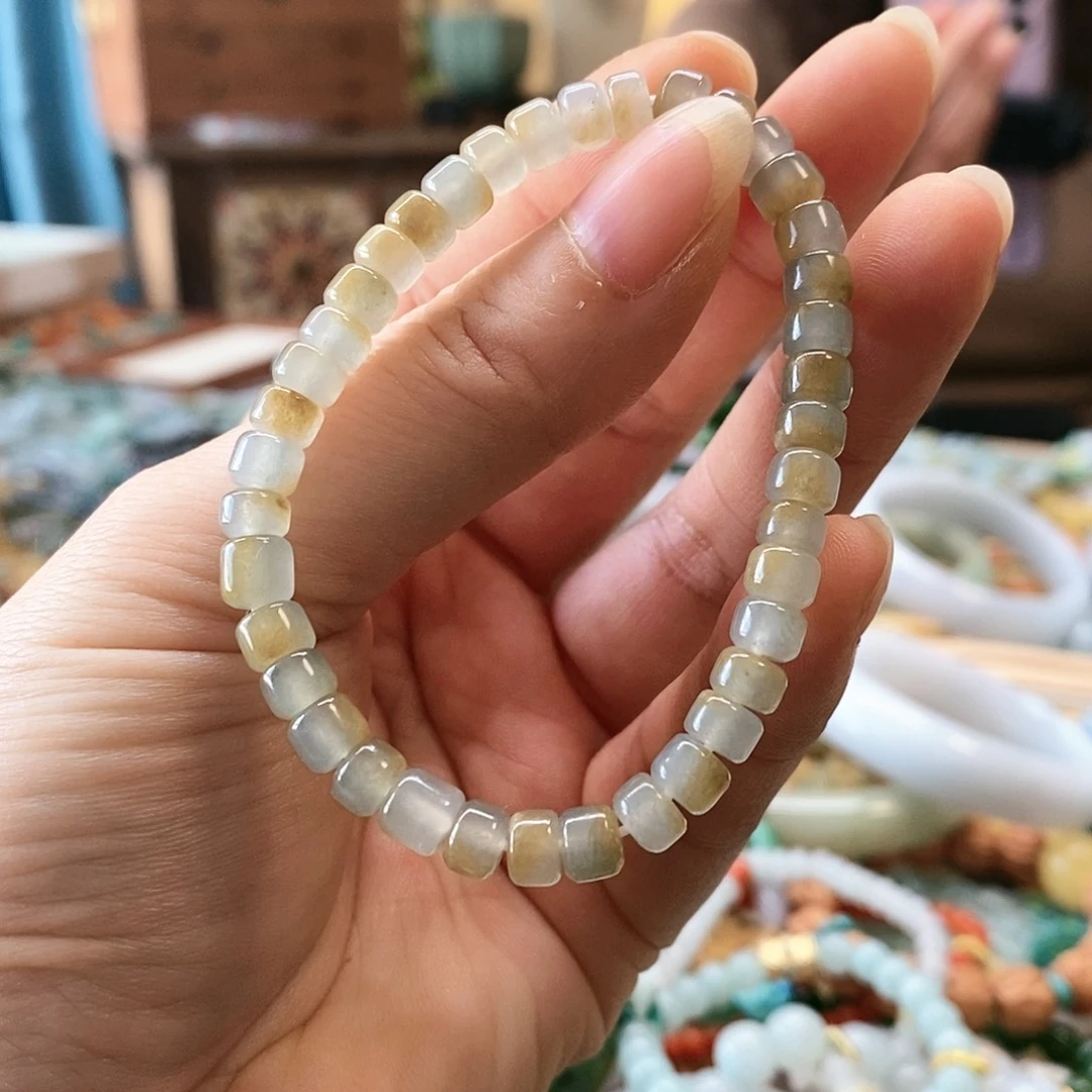 翡翠颈饰未镶嵌翡翠手串