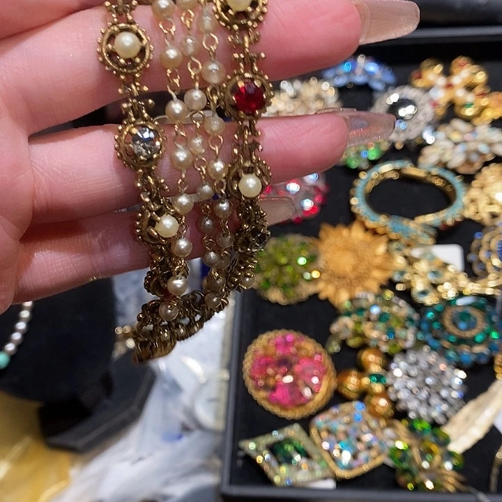 是***耶中古香水沐浴露持久留香