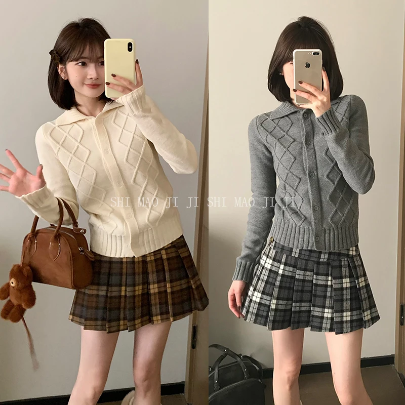 Moses Queen/魔西女王POLO领韩系甜美软糯舒适针织开衫绞花毛衣