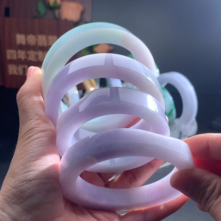 未镶嵌手镯定制翡翠