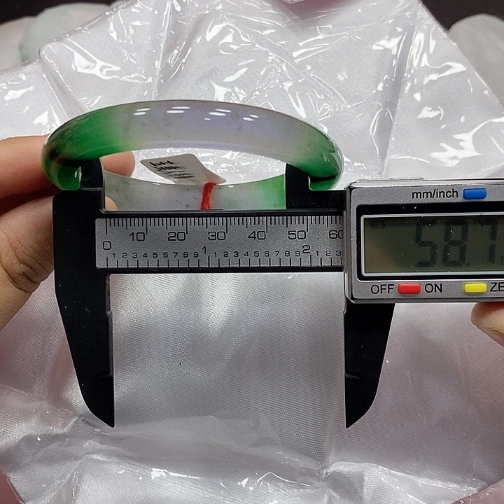 翡翠手镯未镶嵌494