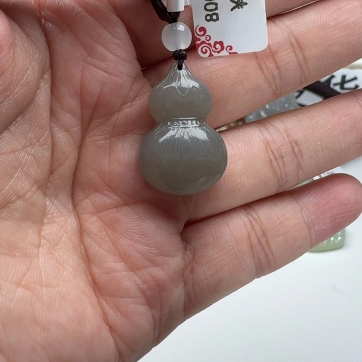 和田玉吊坠(赠链)未镶嵌24