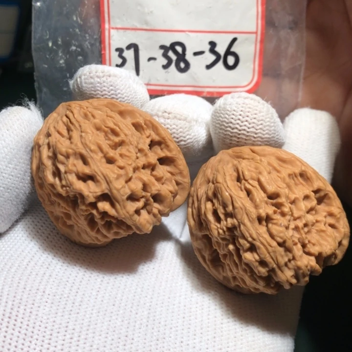 文玩核桃吊坠南疆19