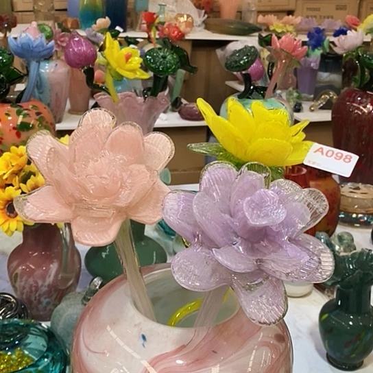 琉璃花瓶高45厘米宽12厘米