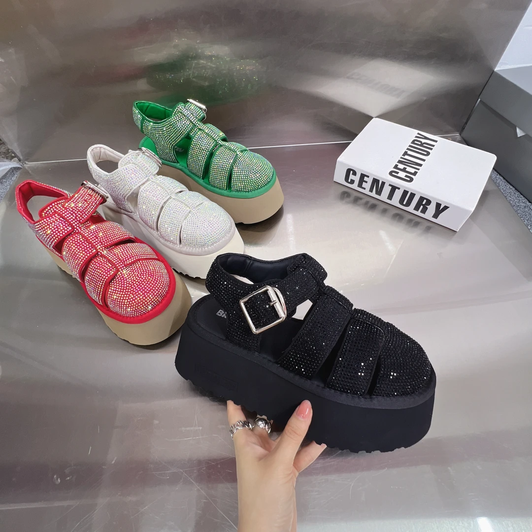 新款时尚百搭休息夏季凉鞋高跟厚底亮钻潮流外穿包头