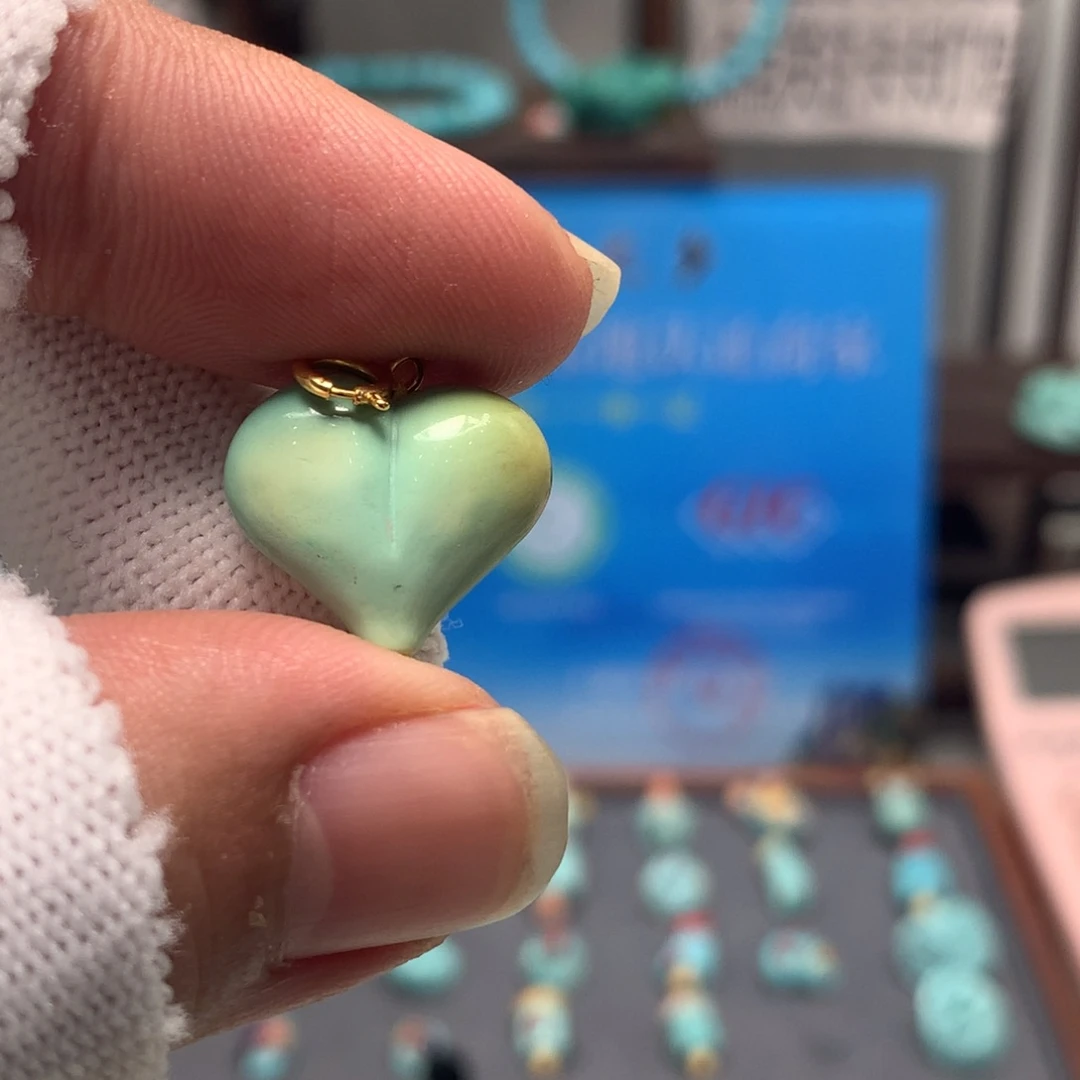 绿松石未镶嵌挂件