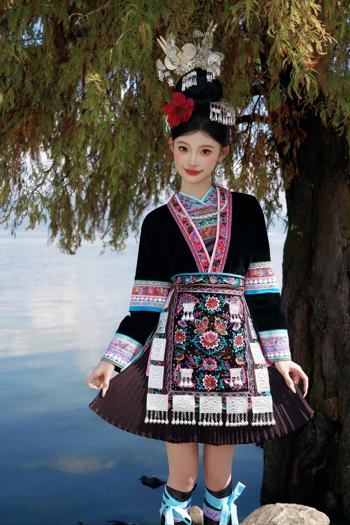 苗族侗族刺绣重工短款民族风演出服摄影服装长袖舞台