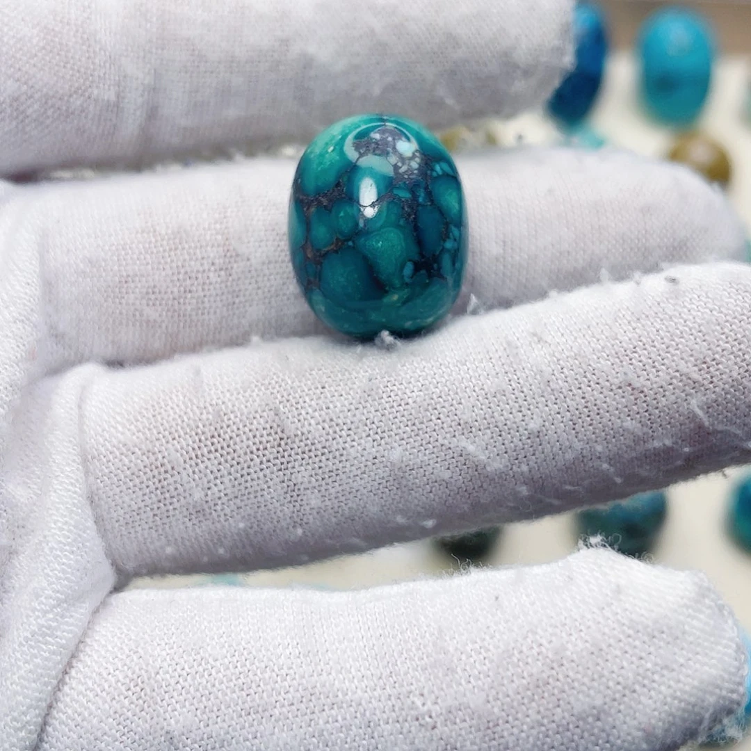 绿松石未镶嵌饰品