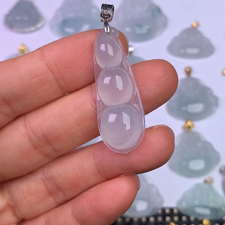 翡翠18K金镶嵌颈饰缅甸翡翠A货