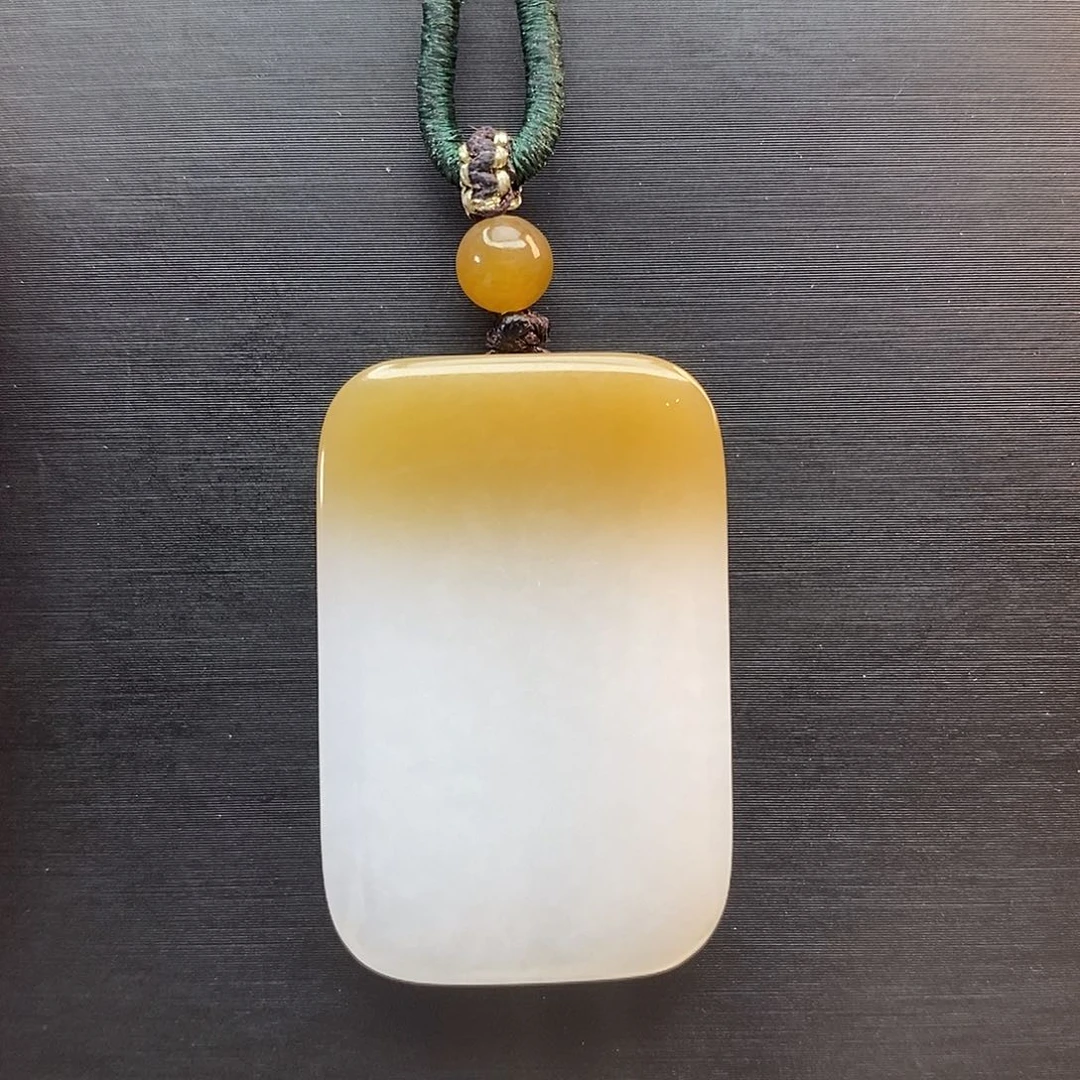 和田玉（糖玉）未镶嵌颈饰