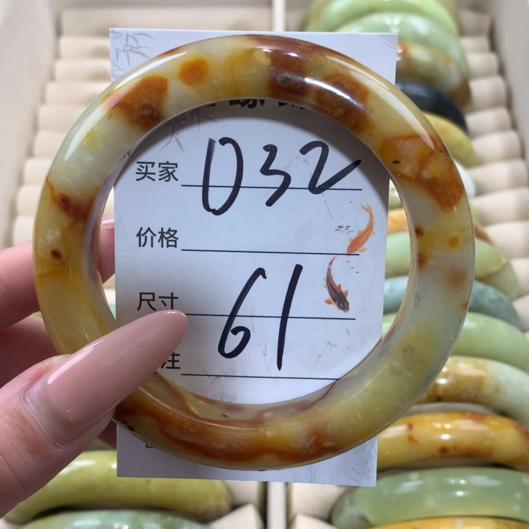 【闪购商品】未镶嵌蛇纹石玉手镯
